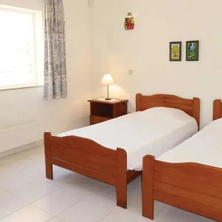 Stunning In With 3 Bedrooms, Wifi And Outdoor Swimming Pool Сasa de vacaciones Albufeira