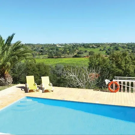 Stunning In With 3 Bedrooms, Wifi And Outdoor Swimming Pool Сasa de vacaciones *